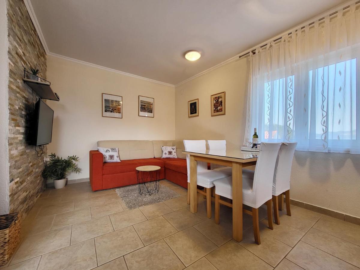 Holiday Home Duje Mali Iž エクステリア 写真