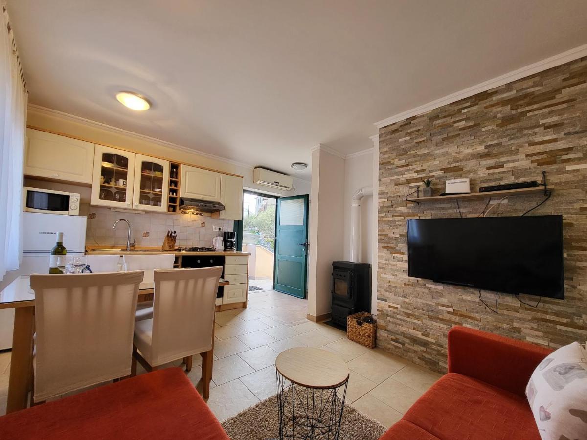 Holiday Home Duje Mali Iž エクステリア 写真