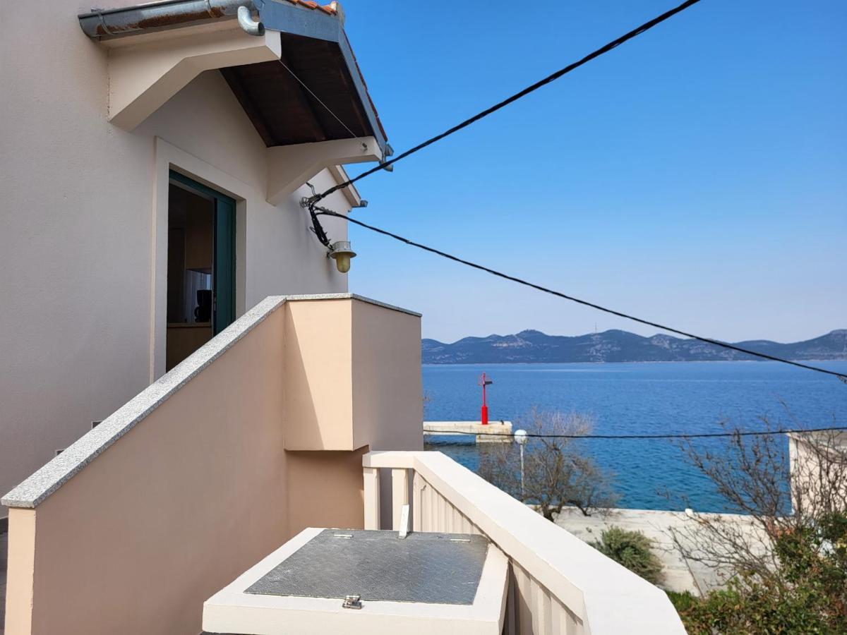 Holiday Home Duje Mali Iž エクステリア 写真