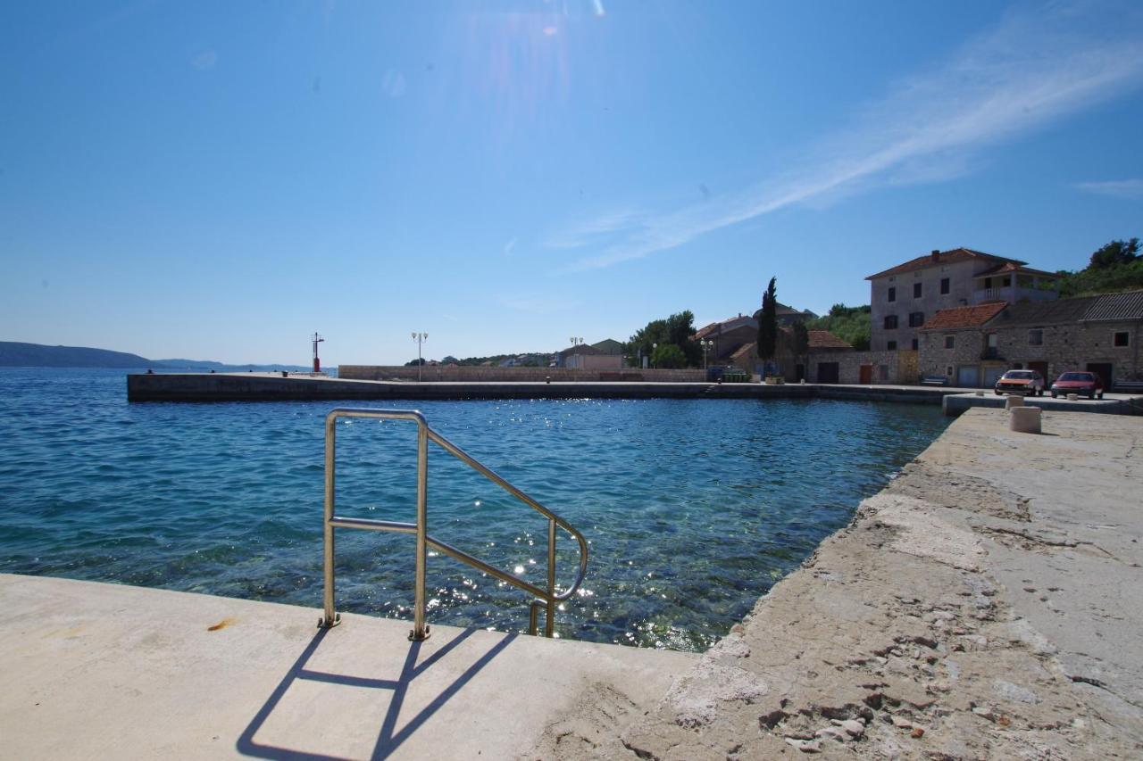 Holiday Home Duje Mali Iž エクステリア 写真